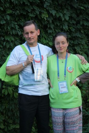 Rajmund ve kızı gönüllüler olarak Krakow'da.
