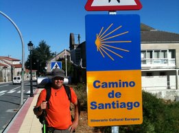Camino de Santiago güzergahında yoluna devam eden hasta